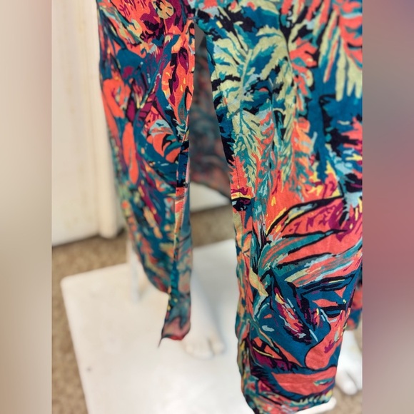 Soft Surroundings Vibrant Floral Coverup - Picture 13 of 17